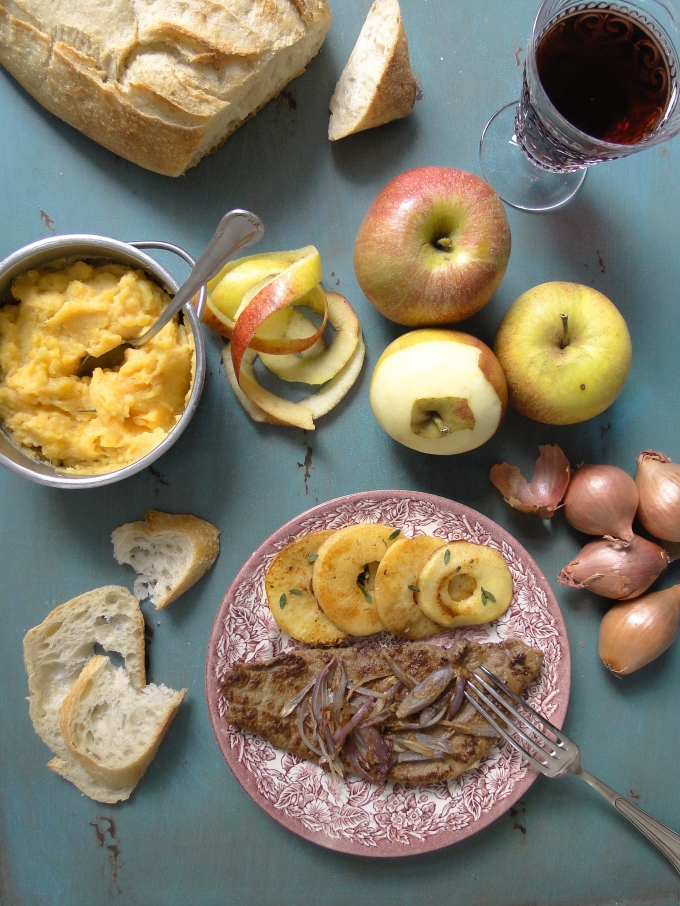 veal liver with apples and shallots